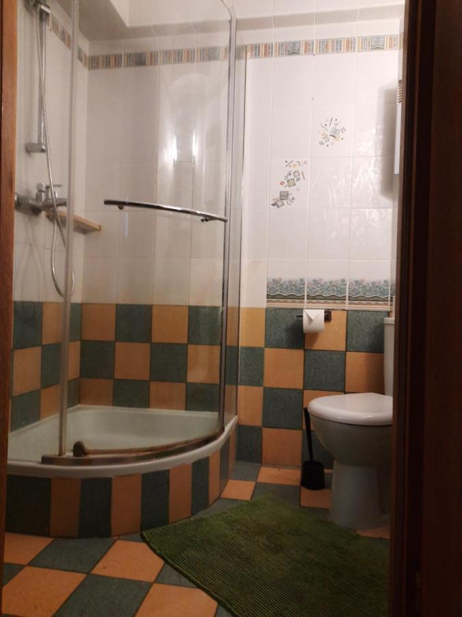 Ochota Forest Guest House ワルシャワ エクステリア 写真